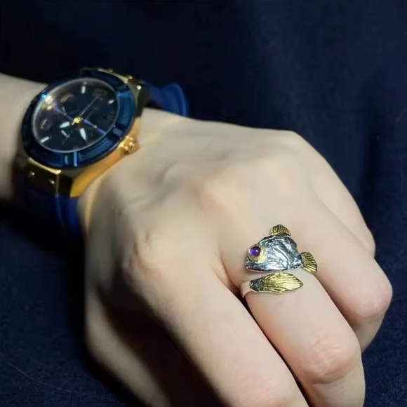 Retro koi Fish Opening Adjustable Ring Men's and Women's size 6-6.5 - Picture 3 of 3